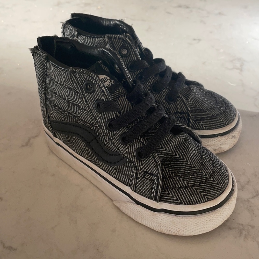 Vans sk8-Hi Zip high tops toddler size 5